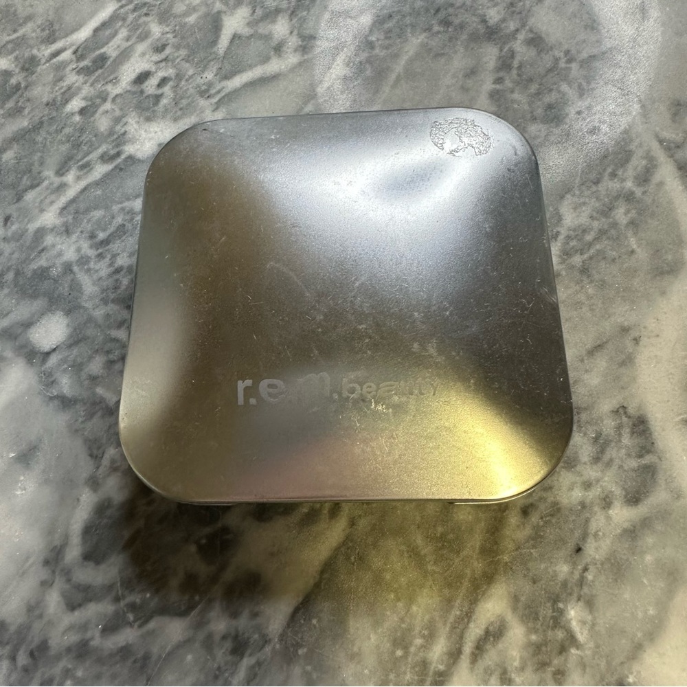 REM r.e.m. Beauty Highlighter‎ Topper Thee Sun